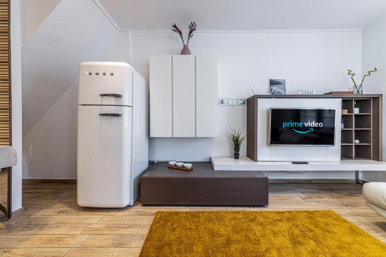 Exclusive-lakeview Bella Vista Orta G&g *